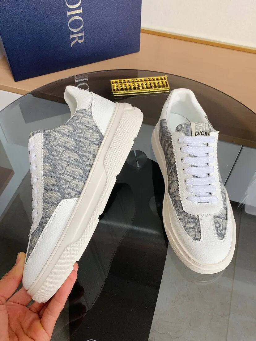 Factory price 420⌚️⌚️[Dior] Dior's new men's genuine leather casual shoes, the highest version on the market, any comparison is welcome🆚! The original leather has excellent texture and is super high-end! Fetal sheep net lining imported from Italy, removable pad! Luxurious materials and fine workmanship, highly recommended! Code number: 38-444⃣️Color optional